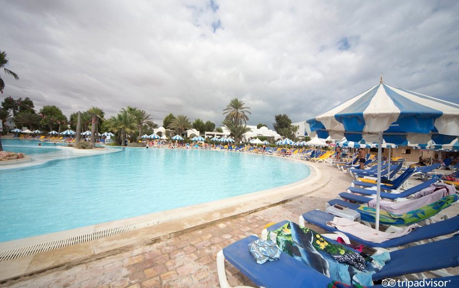 pool--v4016160